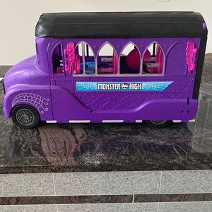 Monster High Bus